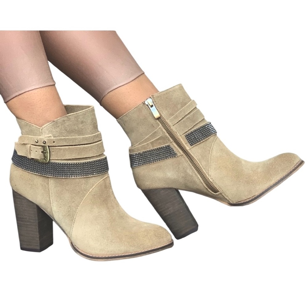Nine-West Zaza Gray Suede Buckled Western Ankle-Boots - Picture 10 of 16